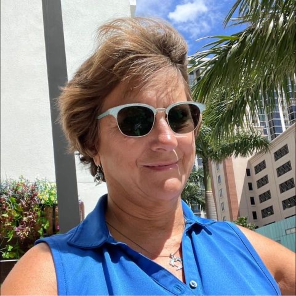 Meet your Posher, Lori